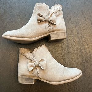 Girls size 2 tan boots